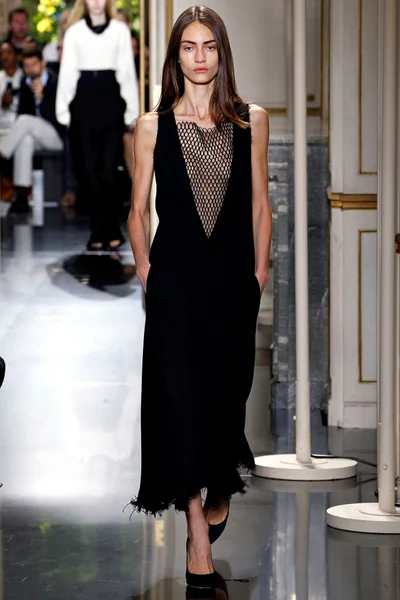 Look 17